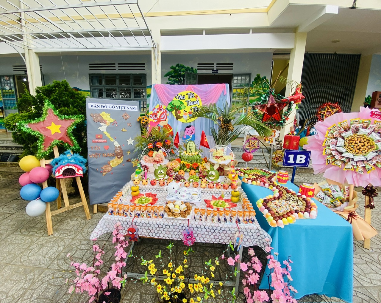 Hoạt động làm mâm quả tết trung thu