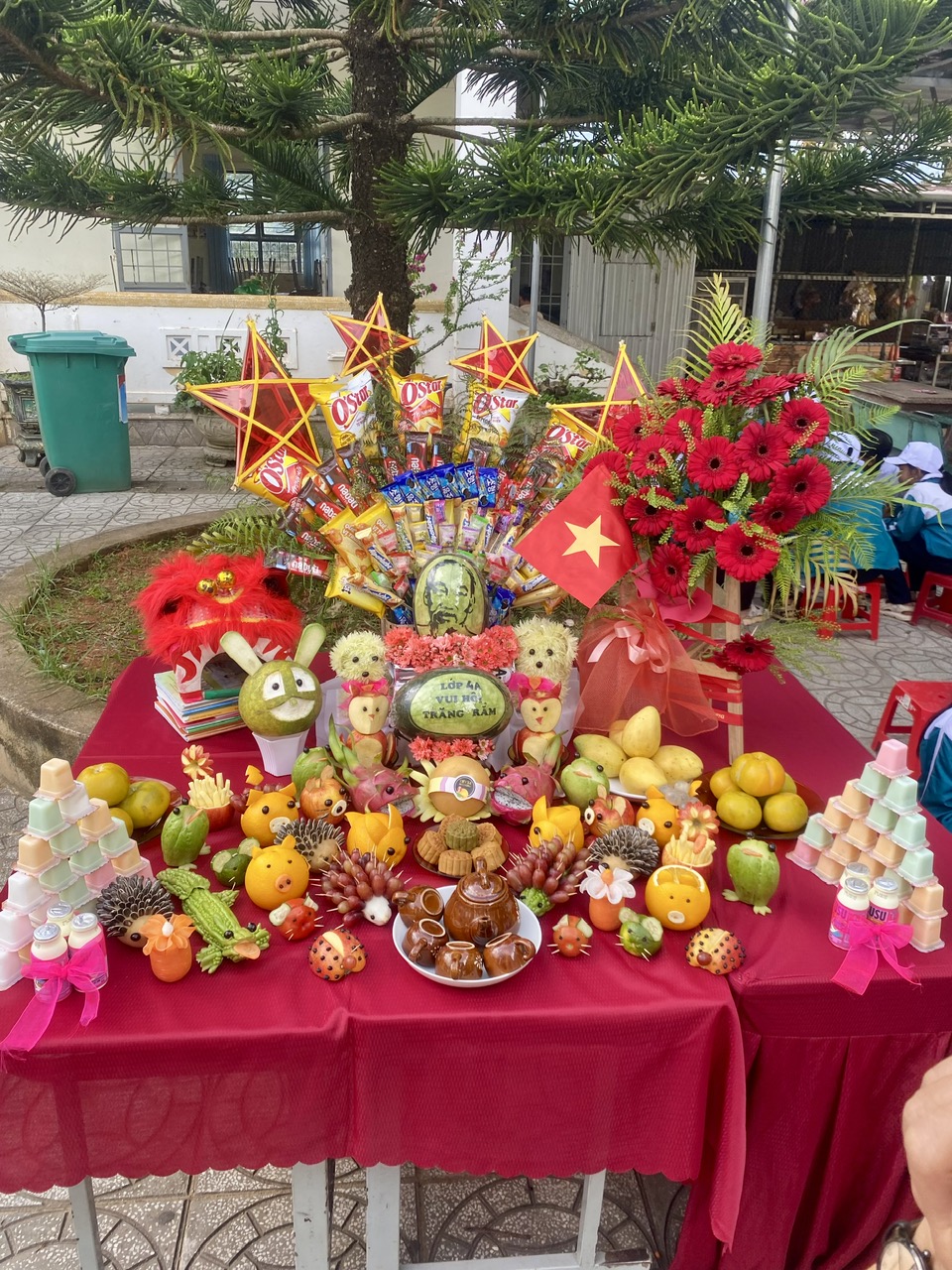 Hoạt động làm mâm quả tết trung thu