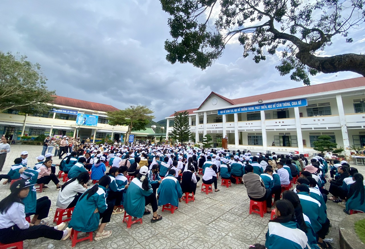 Hoạt động làm mâm quả tết trung thu